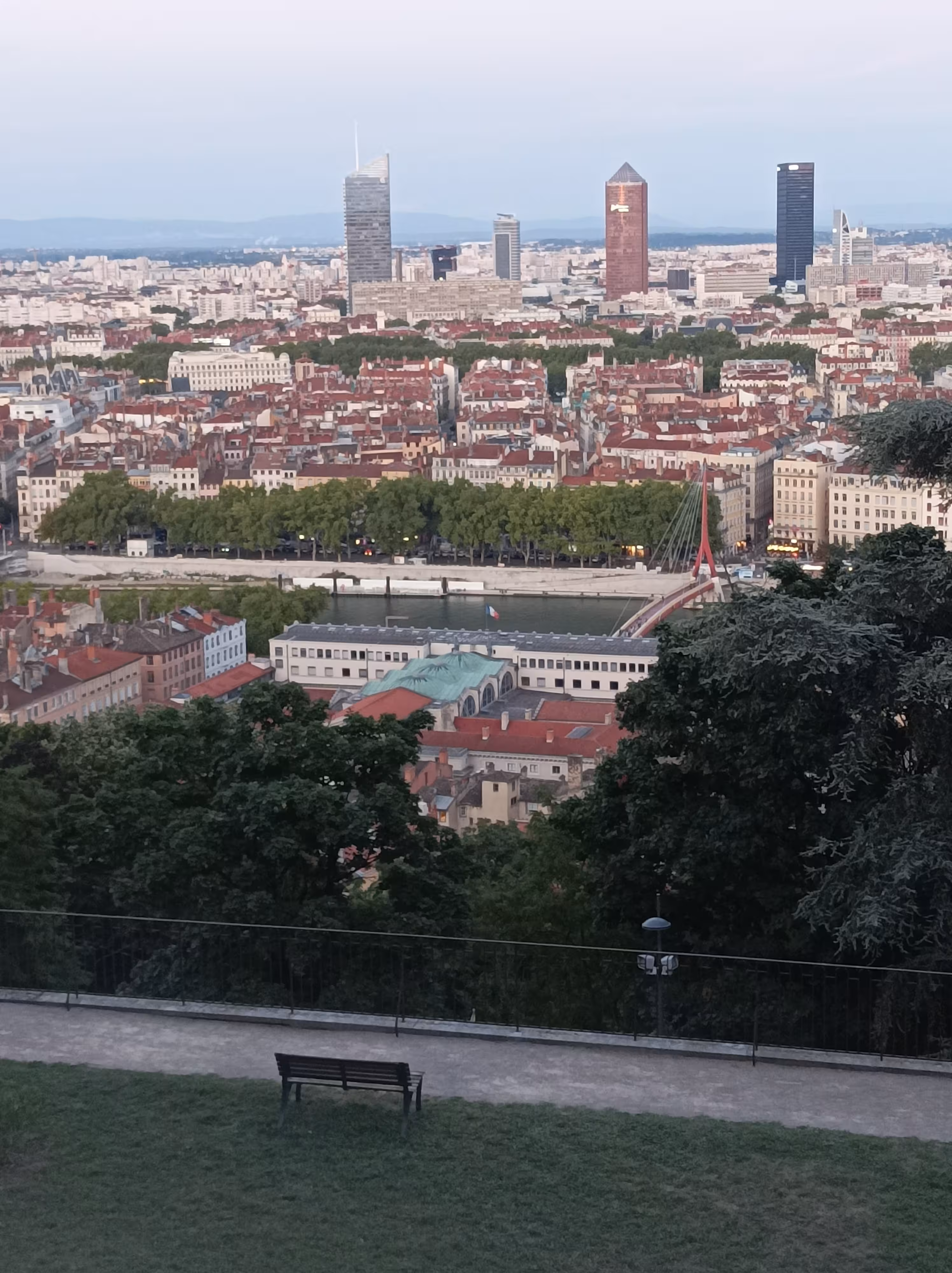 Banc surplombant le Vieux-Lyon